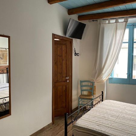B&B Alba Chiara โอริสตาโน ภายนอก รูปภาพ